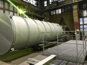 Proverka-OTK-silosa-35-m3-300x225 Изготовление четырёх силосов для хранения сыпучих ингредиентов  объёмом 35 м3 каждый. Изготовление трёх горизонтальных подземных резервуаров для хранения противопожарного запаса воды объёмом 60 м3 каждый.
